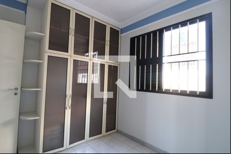 Quarto 1 de apartamento para alugar com 3 quartos, 110m² em Saraiva, Uberlândia