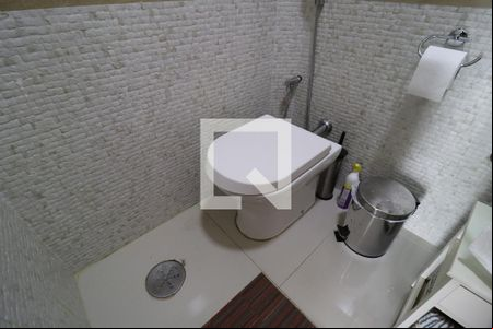 Lavabo de casa para alugar com 3 quartos, 270m² em Brasil, Uberlândia