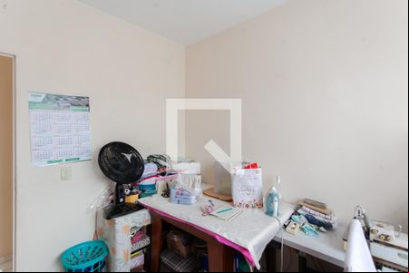 Quarto de apartamento à venda com 3 quartos, 56m² em Ressaca, Contagem