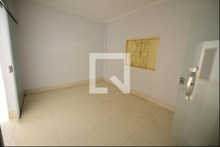 Sala de casa para alugar com 3 quartos, 150m² em Setor Garavelo, Goiânia
