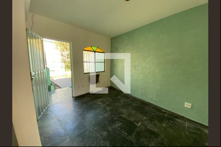 Sala/Quarto de casa para alugar com 1 quarto, 50m² em Tanque, Rio de Janeiro