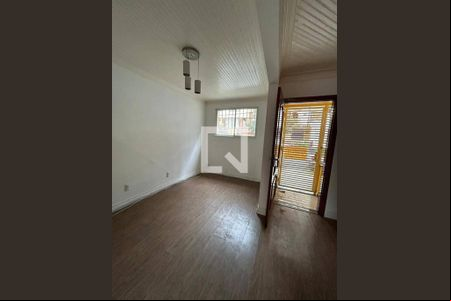 Casa à venda com 3 quartos, 210m² em Cambuci, São Paulo