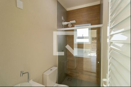 Banheiro de kitnet/studio para alugar com 1 quarto, 28m² em Vila Santo Antônio, Cotia