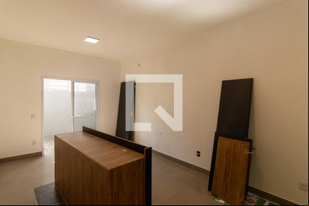 Sala/Quarto de kitnet/studio para alugar com 1 quarto, 24m² em Vila Santo Antônio, Cotia