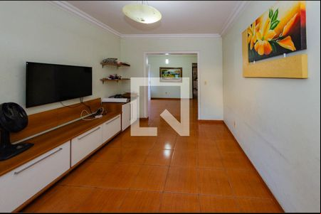 Sala de casa à venda com 3 quartos, 216m² em Betânia, Belo Horizonte
