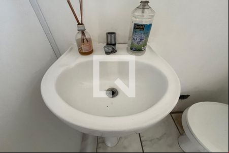 Lavabo de apartamento para alugar com 2 quartos, 85m² em Boqueirão, Santos