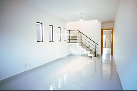 Sala de casa para alugar com 3 quartos, 129m² em Chácara Canta Galo, Cotia