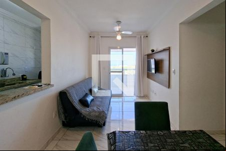 Sala de casa de condomínio para alugar com 1 quarto, 50m² em Mirim, Praia Grande