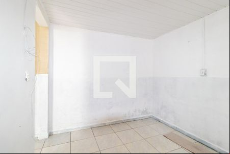 Quarto de casa para alugar com 1 quarto, 20m² em Cidade Industrial de Curitiba, Curitiba
