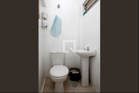 Banheiro de kitnet/studio à venda com 1 quarto, 25m² em Centro Histórico, Porto Alegre