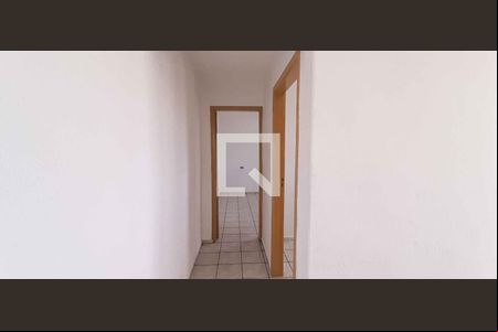 Corredor de casa para alugar com 2 quartos, 40m² em Santo Antônio, Osasco