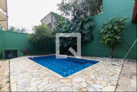 Quintal de casa à venda com 5 quartos, 700m² em Alto de Pinheiros, São Paulo