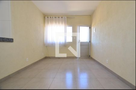Sala de casa para alugar com 2 quartos, 70m² em Casa Branca, Belo Horizonte