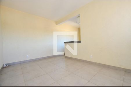 Sala de casa para alugar com 2 quartos, 70m² em Casa Branca, Belo Horizonte