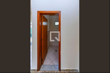 Lavabo de casa para alugar com 4 quartos, 280m² em Vista Alegre, Belo Horizonte