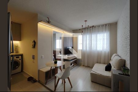 Sala de apartamento para alugar com 2 quartos, 35m² em Conjunto Residencial José Bonifácio, São Paulo