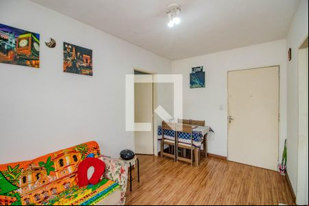 Sala de apartamento para alugar com 1 quarto, 37m² em Jardim Sabará, Porto Alegre