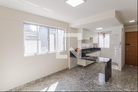 Sala de apartamento para alugar com 1 quarto, 40m² em Funcionários, Belo Horizonte