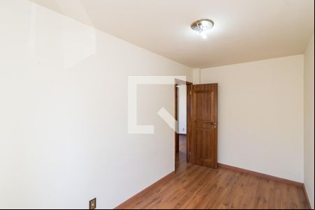Quarto 1 de apartamento para alugar com 2 quartos, 52m² em Irajá, Rio de Janeiro