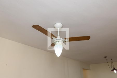 Sala de apartamento para alugar com 2 quartos, 52m² em Irajá, Rio de Janeiro