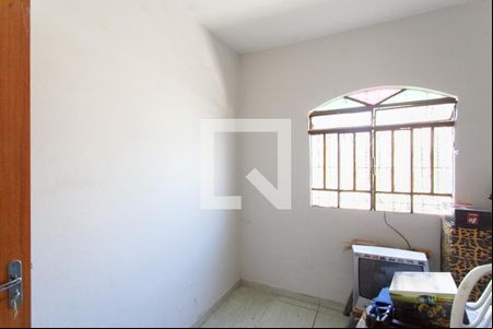 Quarto 2 de casa para alugar com 3 quartos, 330m² em Jaqueline, Belo Horizonte