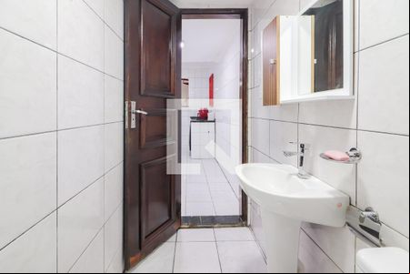 Banheiro de casa para alugar com 1 quarto, 40m² em Cidade São Francisco, São Paulo