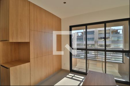 Sala de kitnet/studio para alugar com 1 quarto, 34m² em Saraiva, Uberlândia