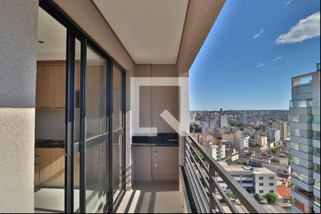 Sacada de kitnet/studio para alugar com 1 quarto, 34m² em Saraiva, Uberlândia
