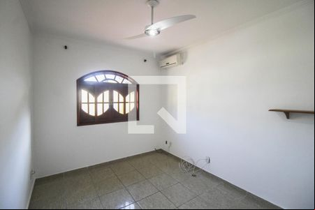Quarto 1 de casa para alugar com 3 quartos, 330m² em Vila Avelina, Nova Iguaçu