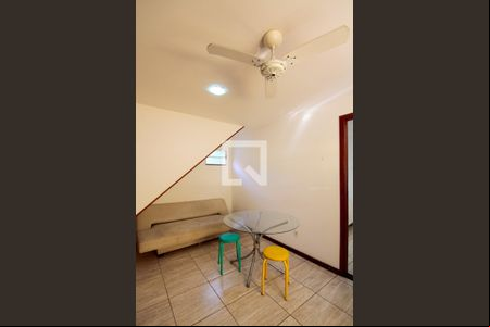 Sala/Cozinha de apartamento para alugar com 1 quarto, 40m² em Barra da Tijuca, Rio de Janeiro