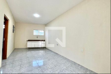 Sala de casa para alugar com 1 quarto, 41m² em Parque Jabaquara, São Paulo