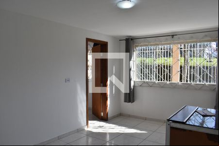 Sala de casa para alugar com 2 quartos, 60m² em Barreirinha, Curitiba