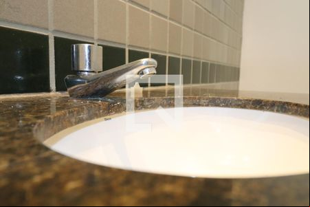 Lavabo de apartamento para alugar com 2 quartos, 77m² em Jardim Bela Vista, Santo André