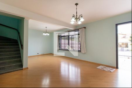Sala de casa para alugar com 3 quartos, 102m² em Novo Mundo, Curitiba