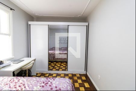 Quarto 1 de apartamento para alugar com 3 quartos, 68m² em Azenha, Porto Alegre