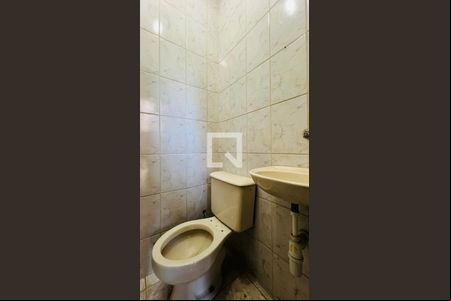 Lavabo 2 de casa para alugar com 3 quartos, 181m² em Jardim Rosana, Guarulhos
