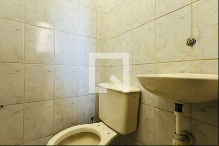 Lavabo 2 de casa para alugar com 3 quartos, 181m² em Jardim Rosana, Guarulhos