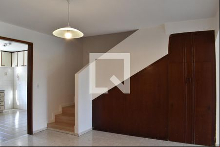 Sala de casa para alugar com 3 quartos, 173m² em Uberaba, Curitiba