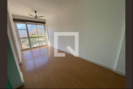 Sala de apartamento para alugar com 2 quartos, 55m² em Pechincha, Rio de Janeiro