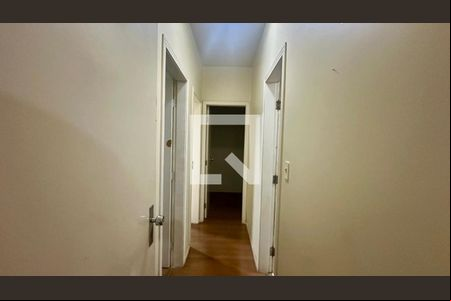 Corredor de apartamento à venda com 2 quartos, 70m² em Vila Paris, Belo Horizonte