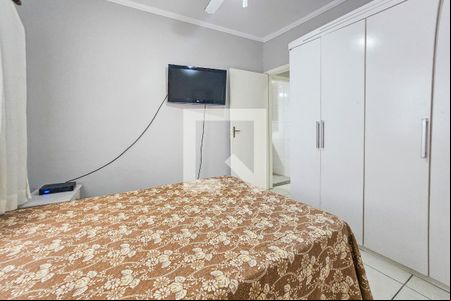 Suíte de apartamento para alugar com 2 quartos, 75m² em Vila Alzira, Guarujá