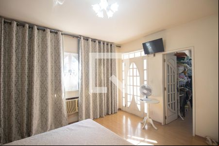 Suíte 1 de casa para alugar com 3 quartos, 318m² em Maria Paula, São Gonçalo