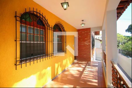 Varanda de casa para alugar com 4 quartos, 225m² em Cidade Nova, Belo Horizonte