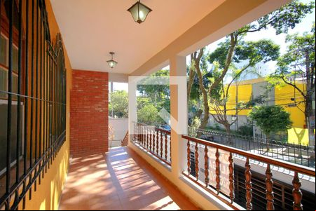 Varanda de casa para alugar com 4 quartos, 225m² em Cidade Nova, Belo Horizonte