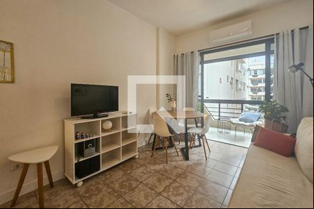 Sala de apartamento para alugar com 1 quarto, 70m² em Jardim Las Palmas, Guarujá