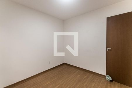 Quarto de apartamento para alugar com 2 quartos, 48m² em Jardim das Margaridas, Salvador