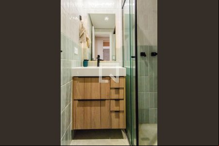 Banheiro de apartamento à venda com 1 quarto, 45m² em Liberdade, São Paulo
