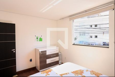 Quarto 1 de casa à venda com 3 quartos, 217m² em Santa Efigênia, Belo Horizonte