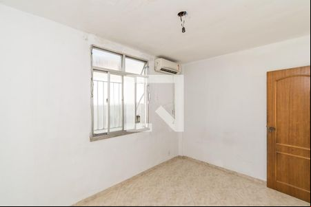 Quarto 1 de apartamento para alugar com 2 quartos, 96m² em Olaria, Rio de Janeiro