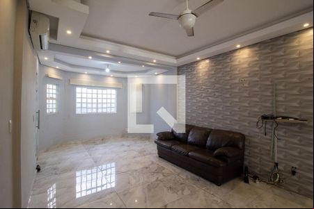 Sala de casa para alugar com 2 quartos, 194m² em Vila Progresso, Sorocaba